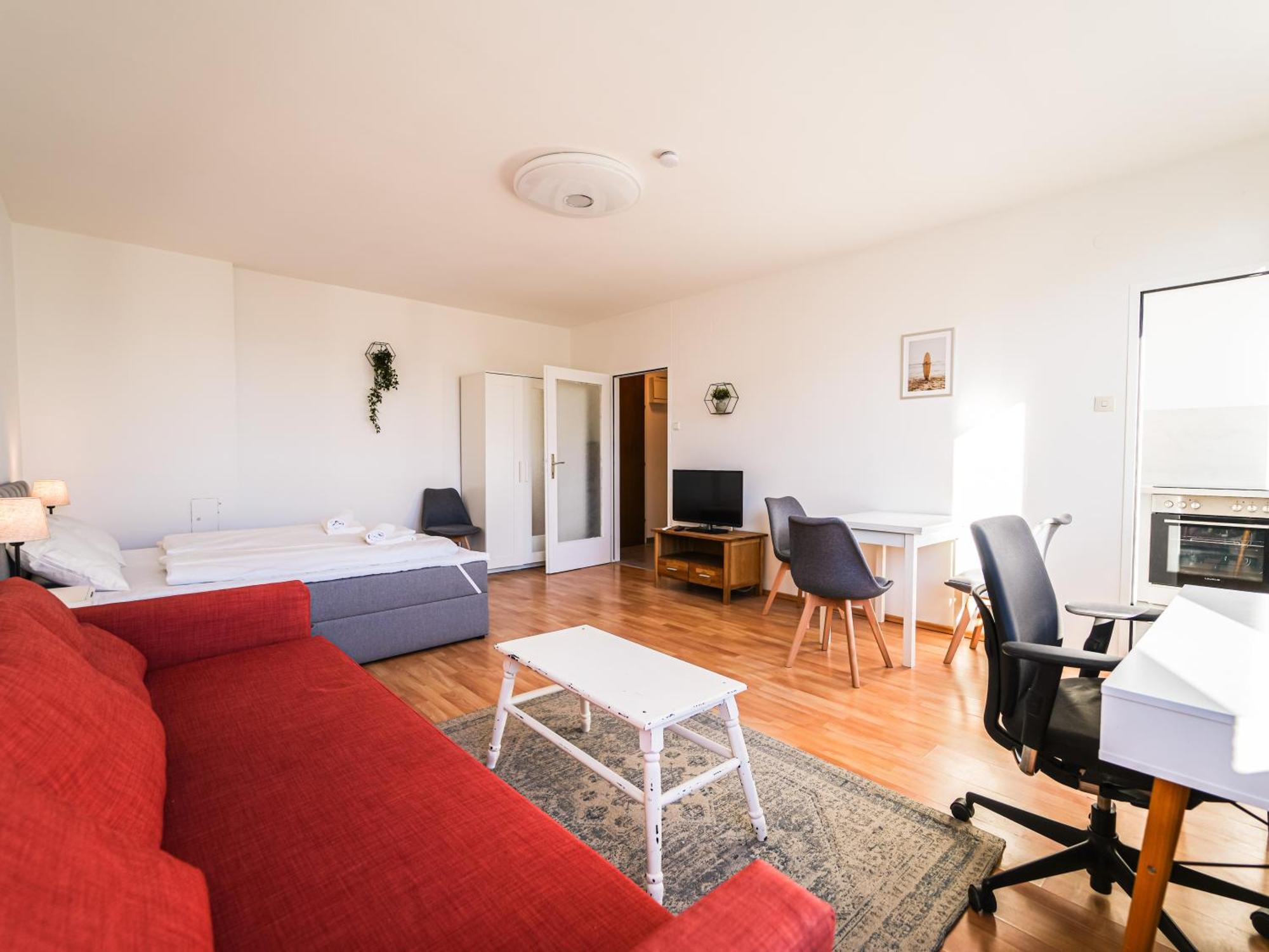 Spacious Apartments With View & Free Parking Wiener Neustadt Dış mekan fotoğraf