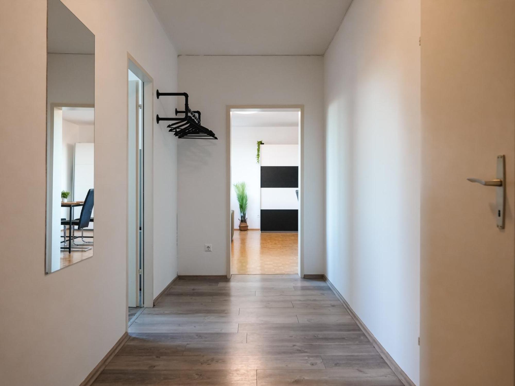 Spacious Apartments With View & Free Parking Wiener Neustadt Dış mekan fotoğraf